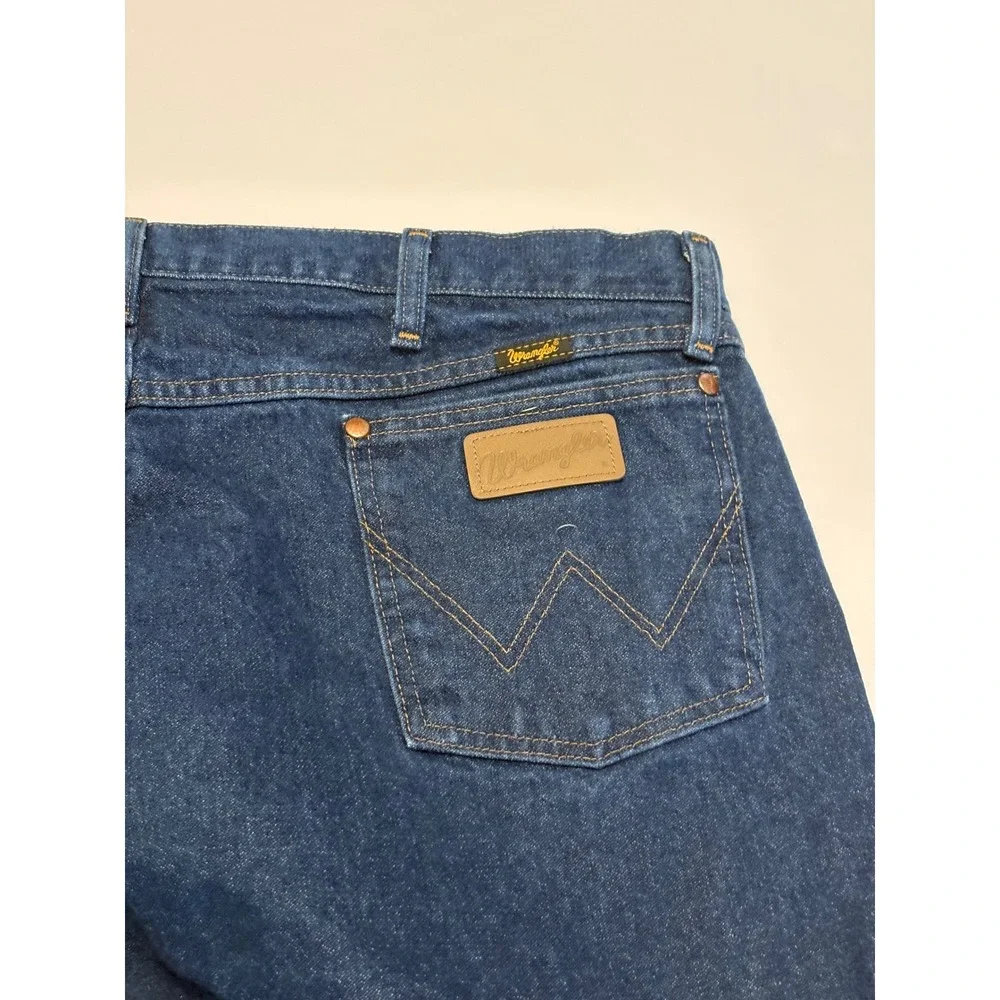 Wrangler Jeans Mens 42x32 Blue Cowboy Cut Original Fit Straight Leg 13MWZPW